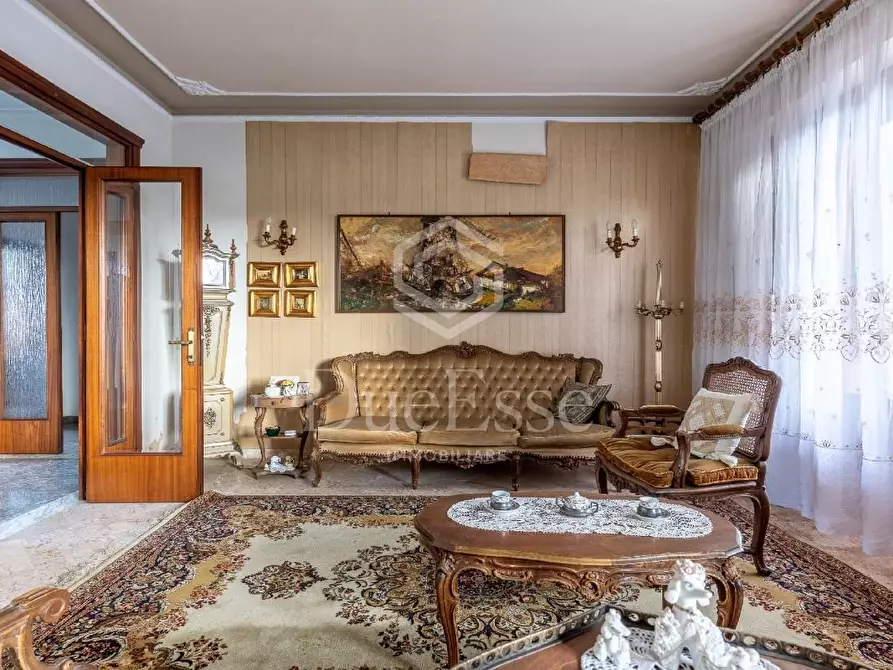 Immagine 21 di Villa in vendita  a Fucecchio