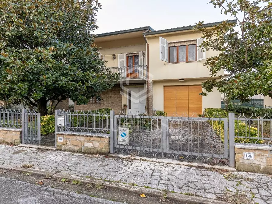 Immagine 26 di Villa in vendita  a Fucecchio