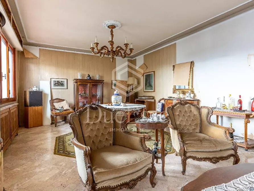 Immagine 20 di Villa in vendita  a Fucecchio