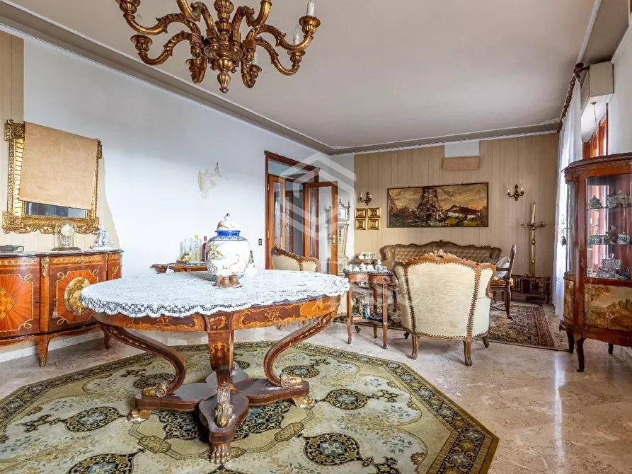 Immagine 22 di Villa in vendita  a Fucecchio
