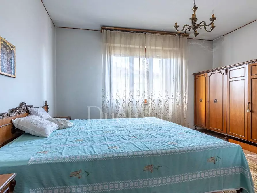 Immagine 10 di Villa in vendita  a Fucecchio
