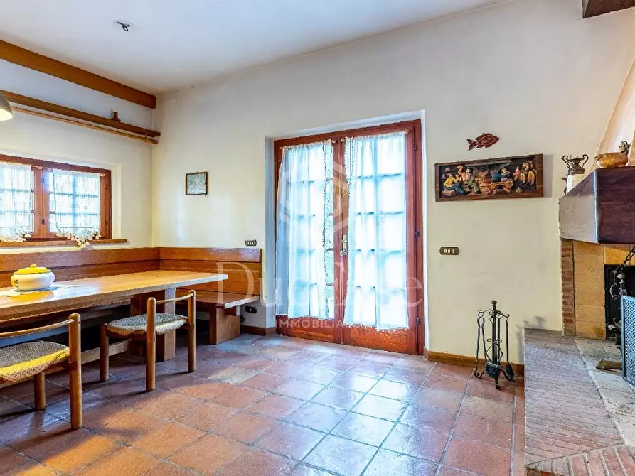 Immagine 2 di Villa in vendita  a Fucecchio