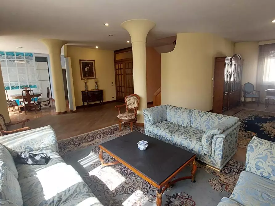 Immagine 10 di Villa in vendita  a Empoli