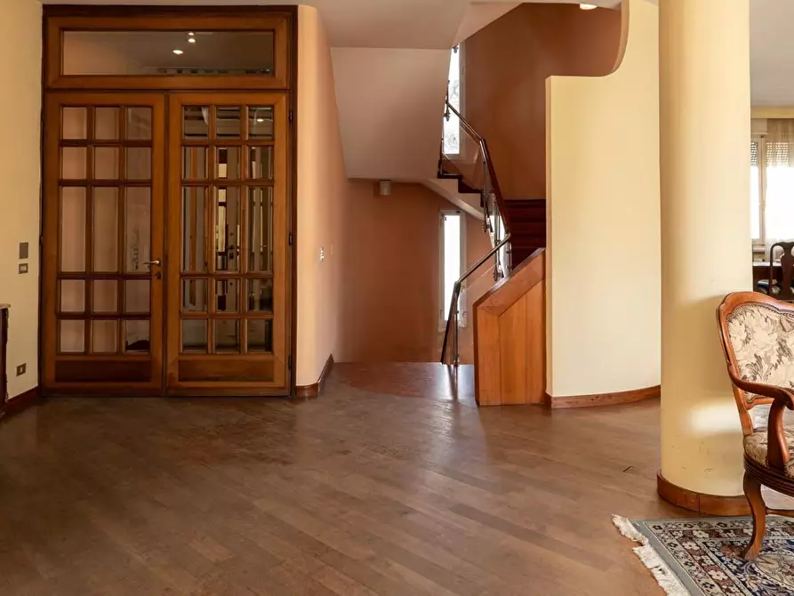 Immagine 8 di Villa in vendita  a Empoli