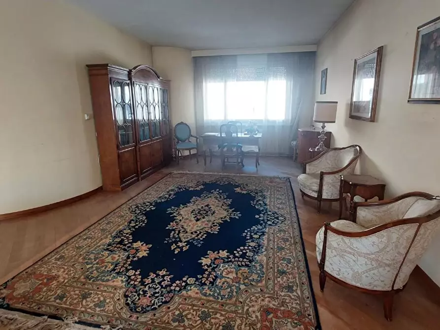 Immagine 7 di Villa in vendita  a Empoli