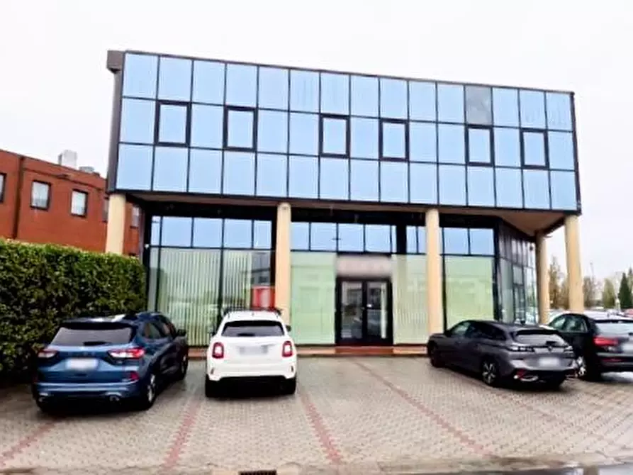Immagine 1 di Ufficio in vendita  a San Giuliano Terme