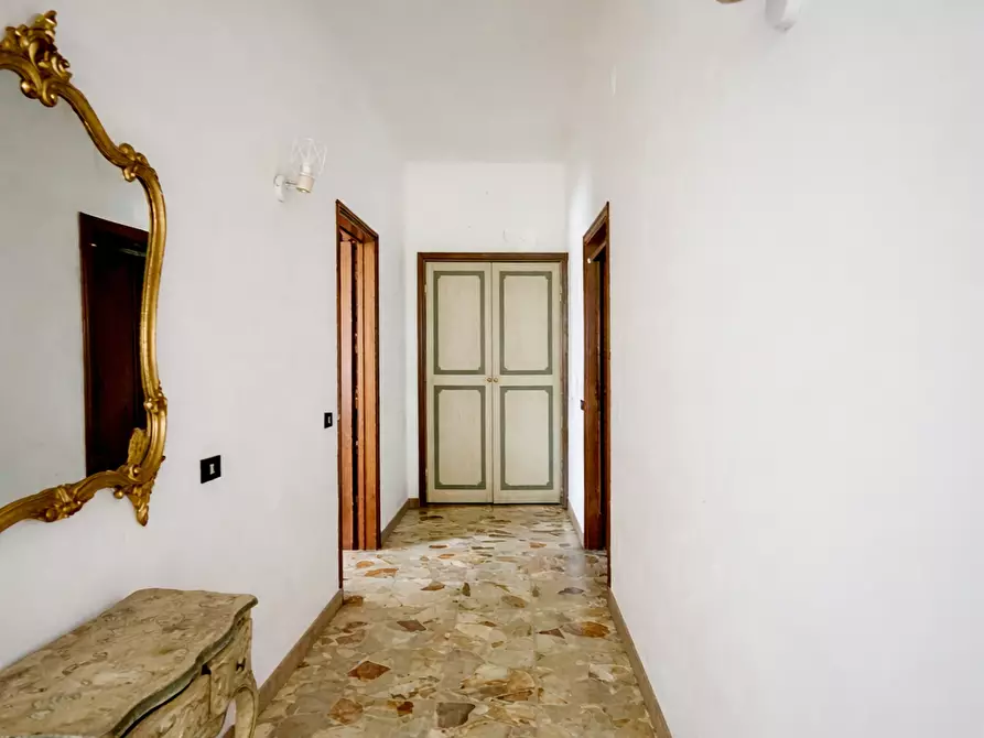 Immagine 13 di Appartamento in vendita  a Capannori