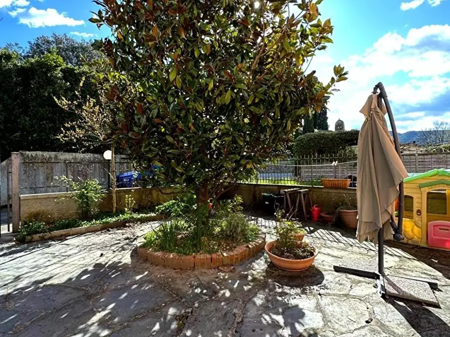 Immagine 19 di Appartamento in vendita  a Capannori