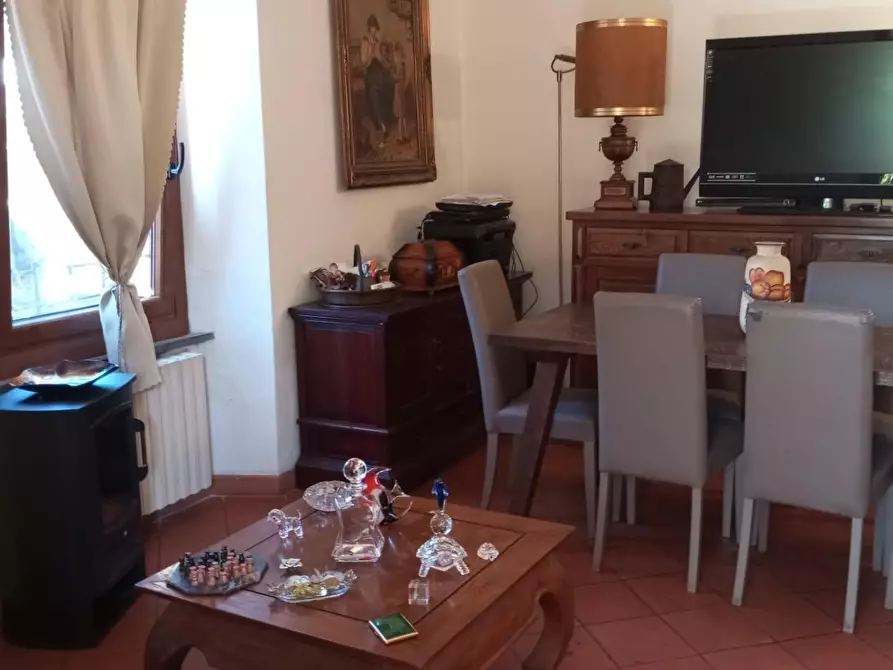 Immagine 9 di Casa bifamiliare in vendita  a Montignoso
