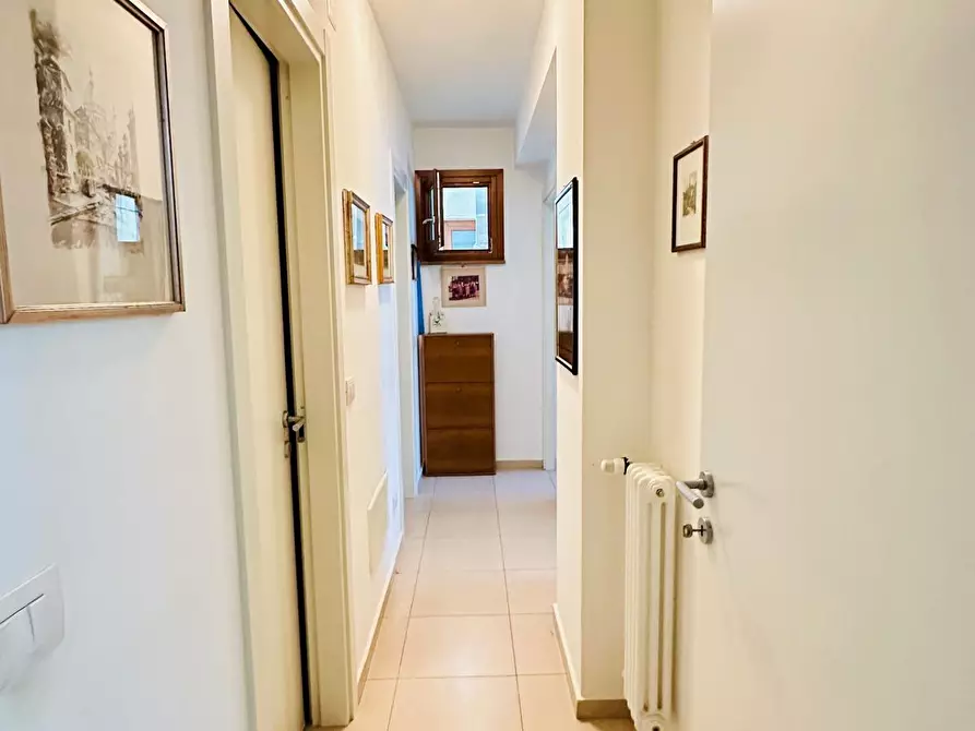 Immagine 18 di Appartamento in vendita  a Siena