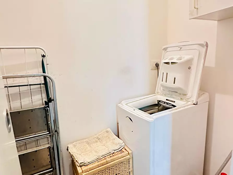 Immagine 19 di Appartamento in vendita  a Siena