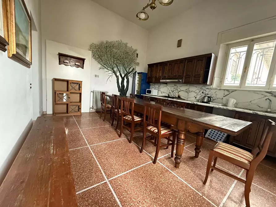 Immagine 3 di Villa in affitto  a Crespina Lorenzana