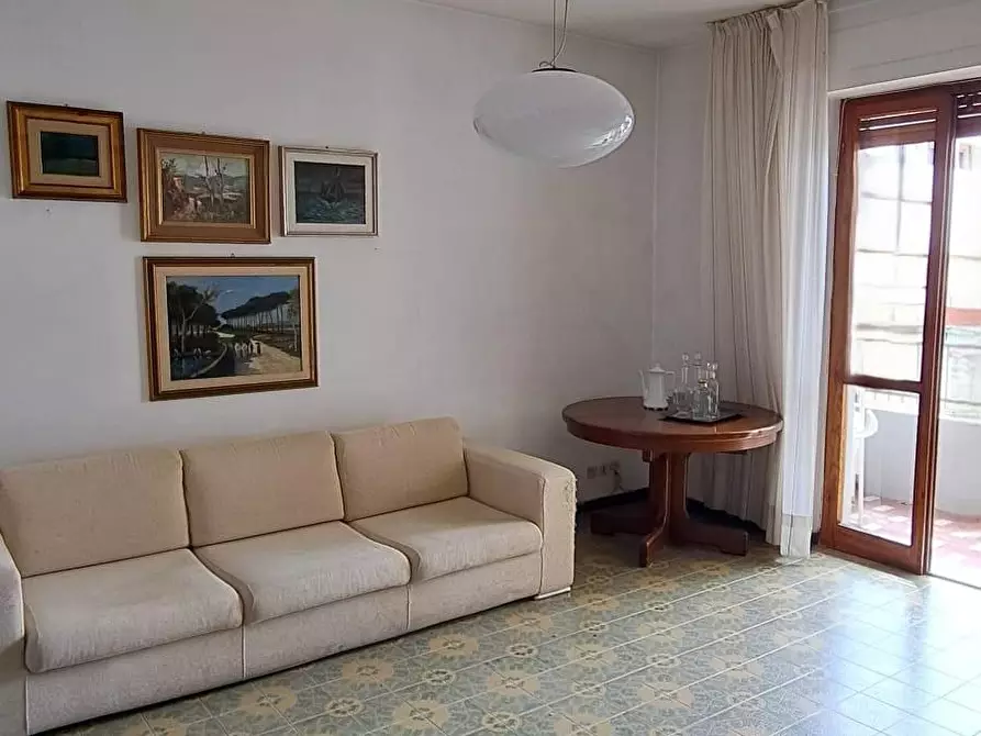 Immagine 4 di Appartamento in vendita  a Carrara