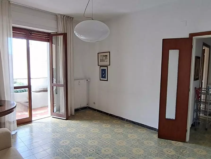 Immagine 2 di Appartamento in vendita  a Carrara