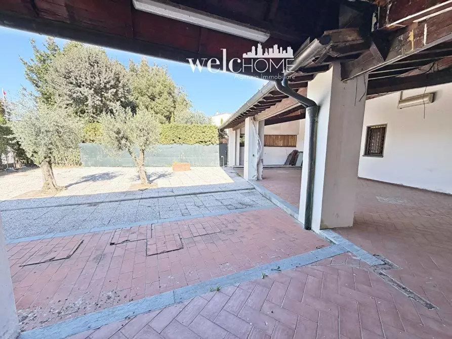 Immagine 5 di Villetta a schiera in vendita  a Campi Bisenzio