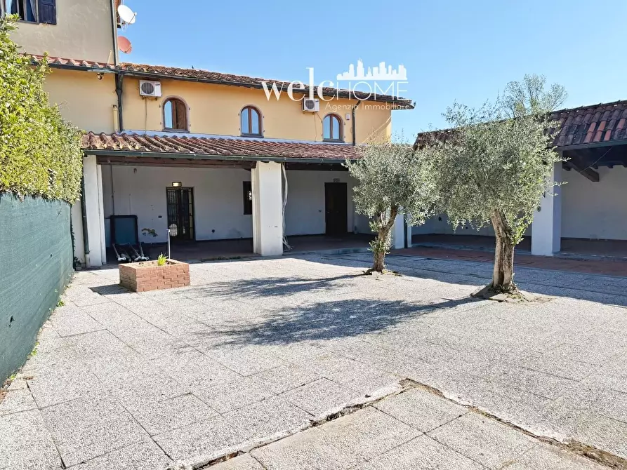 Immagine 3 di Villetta a schiera in vendita  a Campi Bisenzio