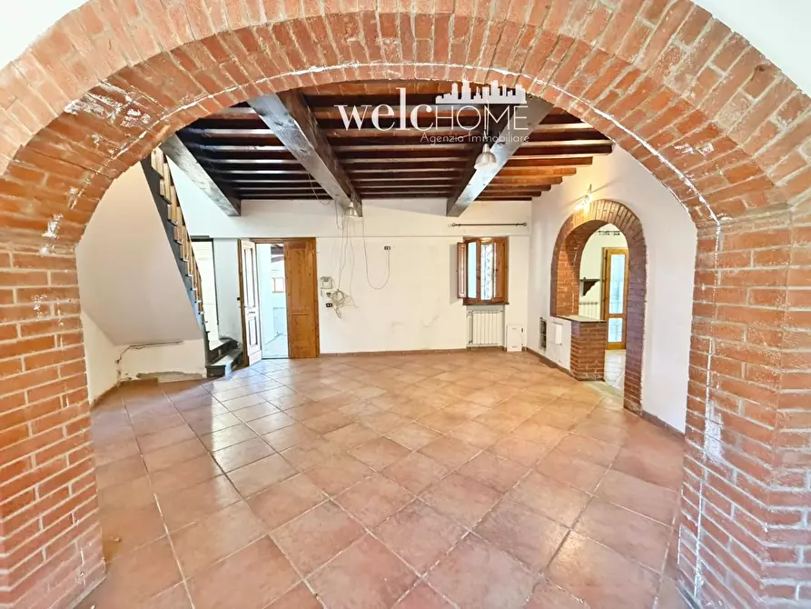 Immagine 9 di Villetta a schiera in vendita  a Campi Bisenzio