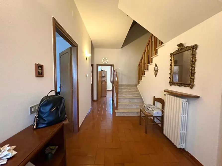 Immagine 2 di Villetta a schiera in vendita  a Empoli