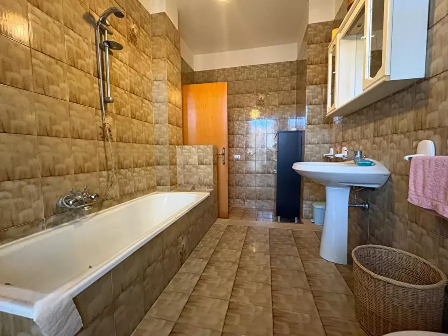 Immagine 33 di Villetta a schiera in vendita  a Empoli