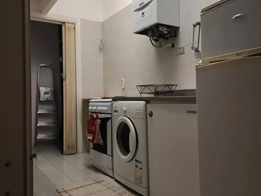 Immagine 9 di Appartamento in affitto  a Carrara