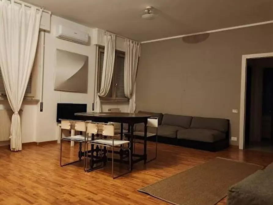 Immagine 2 di Appartamento in affitto  a Carrara