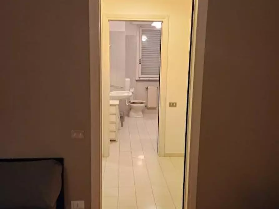 Immagine 5 di Appartamento in affitto  a Carrara