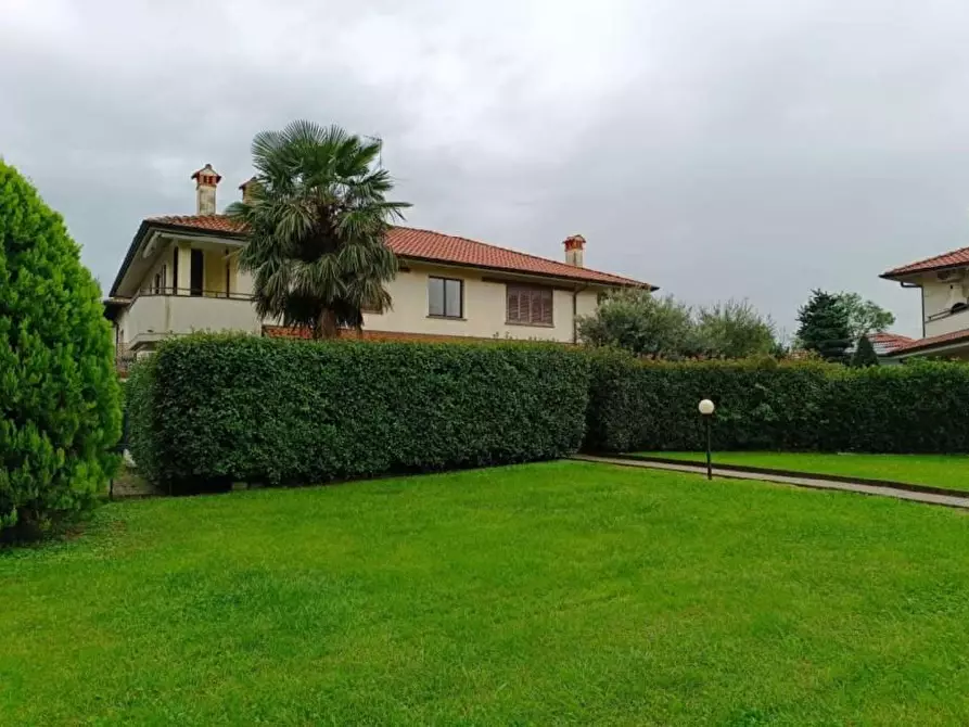 Immagine 1 di Appartamento in vendita  a Inveruno