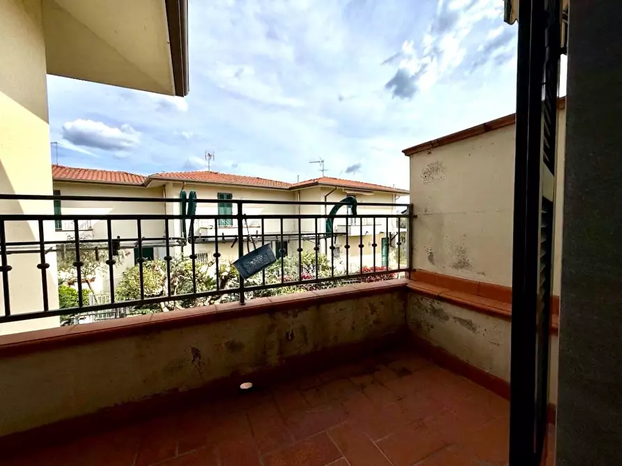 Immagine 14 di Villetta a schiera in vendita  a Massa