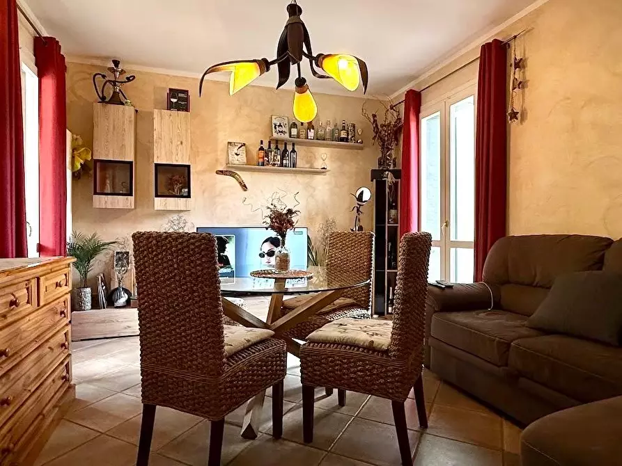 Immagine 2 di Villetta a schiera in vendita  a Massa