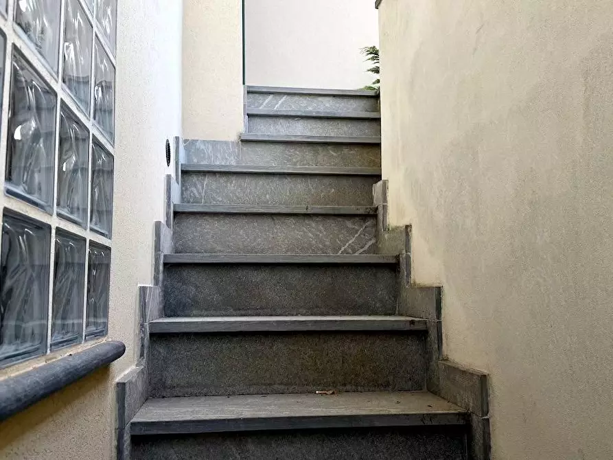 Immagine 12 di Villetta a schiera in vendita  a Massa