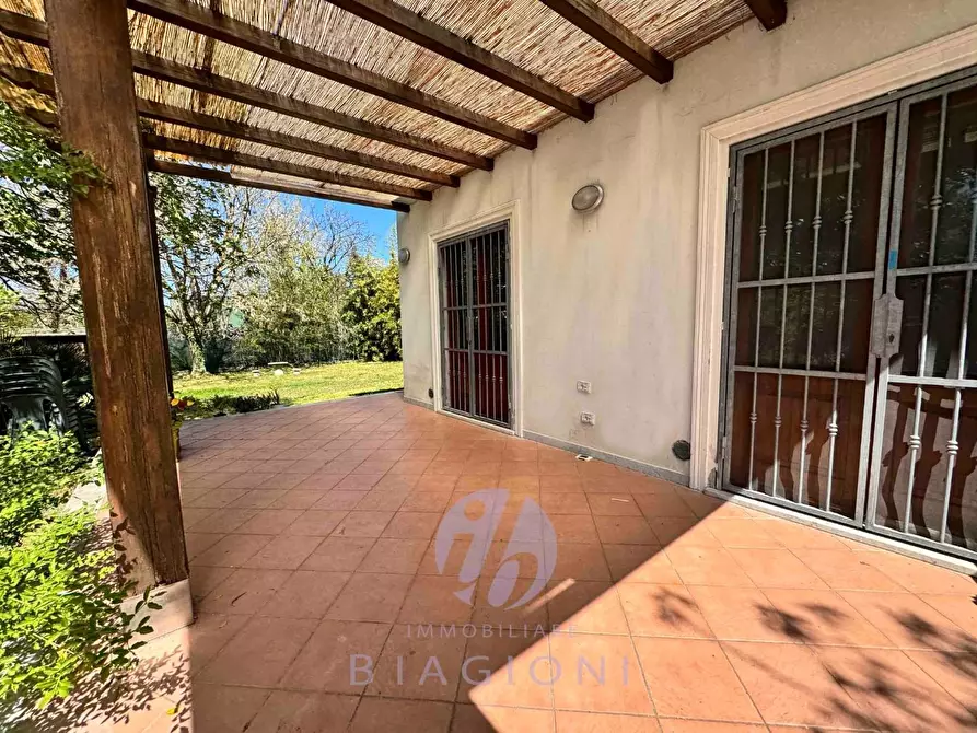 Immagine 4 di Villa in vendita  a Pietrasanta