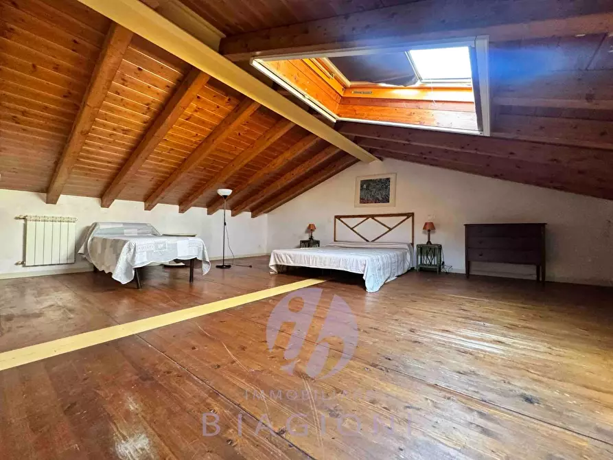 Immagine 21 di Villa in vendita  a Pietrasanta