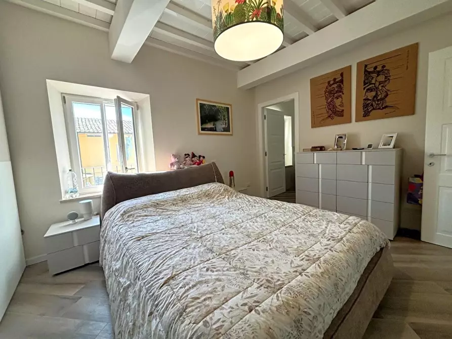 Immagine 13 di Casa bifamiliare in vendita  a Lucca