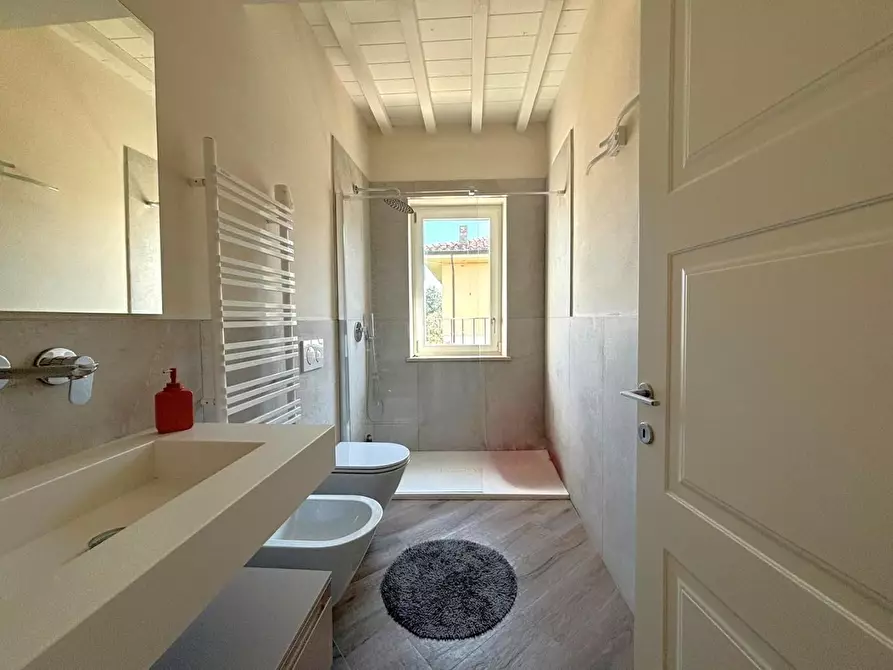 Immagine 16 di Casa bifamiliare in vendita  a Lucca