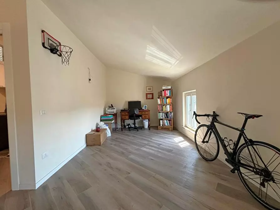 Immagine 19 di Casa bifamiliare in vendita  a Lucca