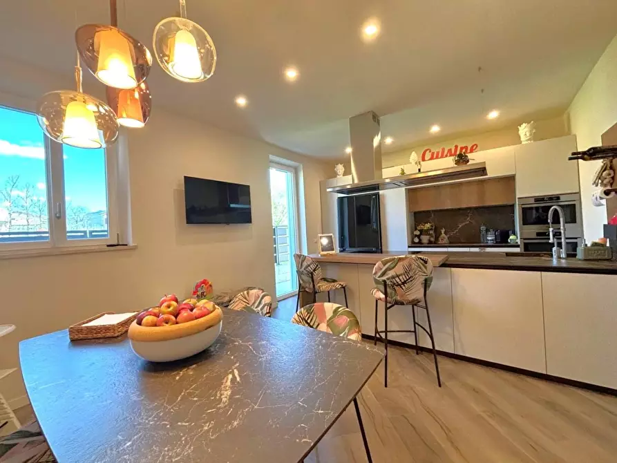 Immagine 5 di Casa bifamiliare in vendita  a Lucca