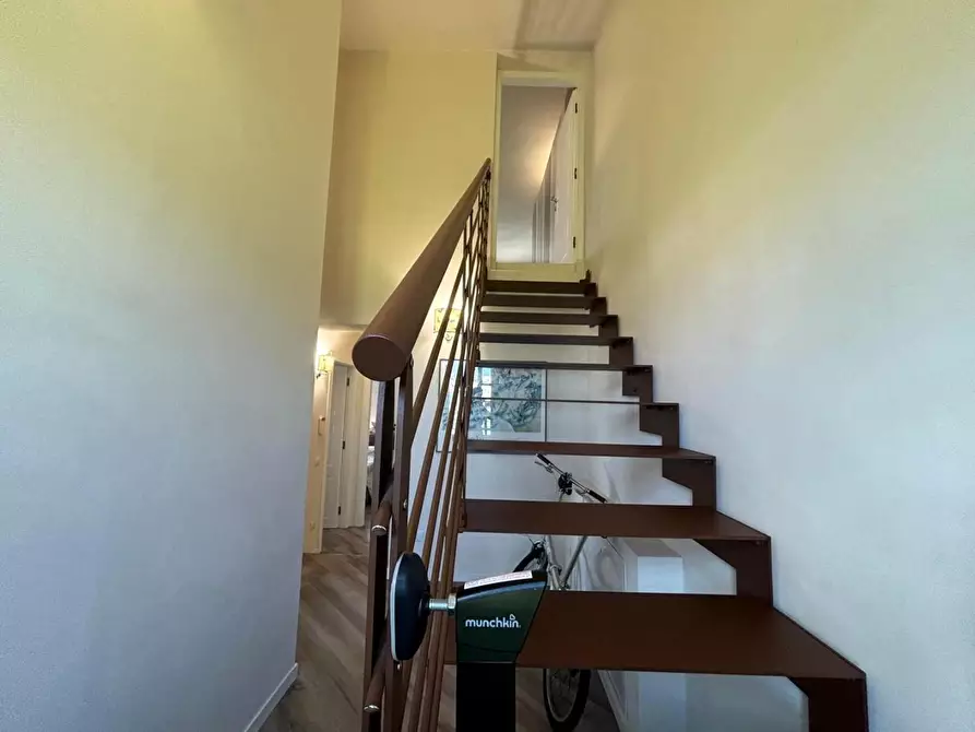 Immagine 9 di Casa bifamiliare in vendita  a Lucca