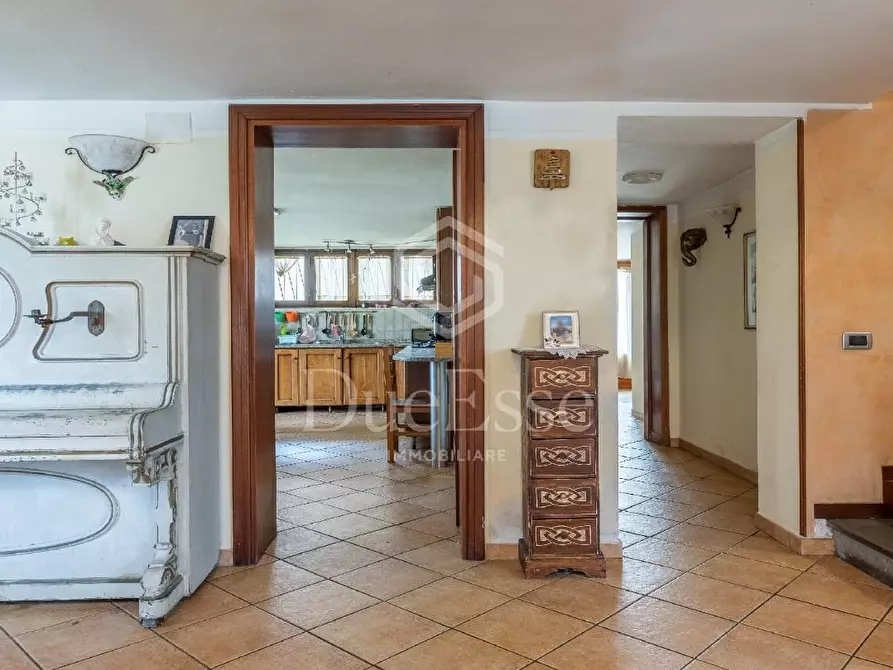 Immagine 7 di Villa in vendita  a Cascina