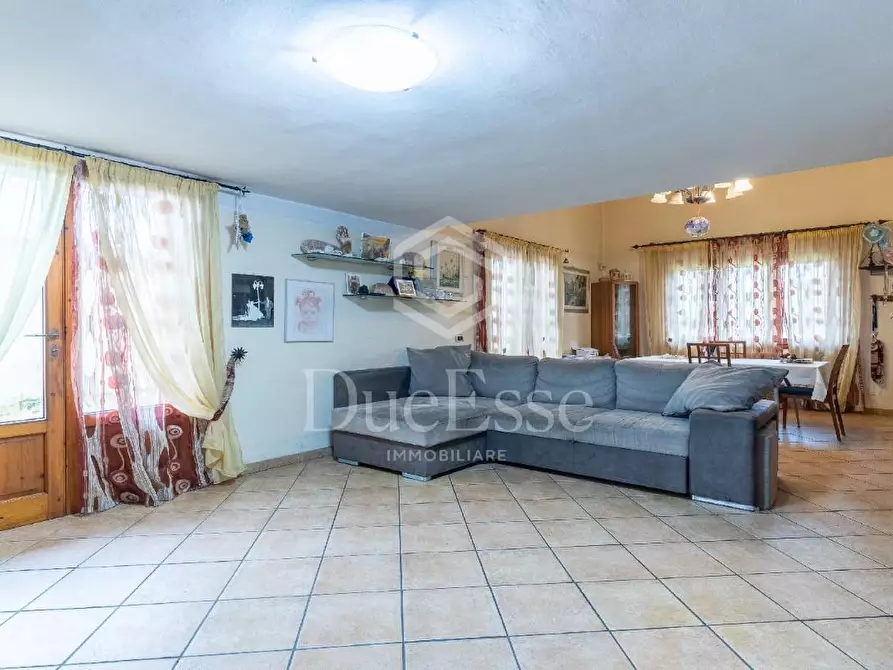 Immagine 6 di Villa in vendita  a Cascina