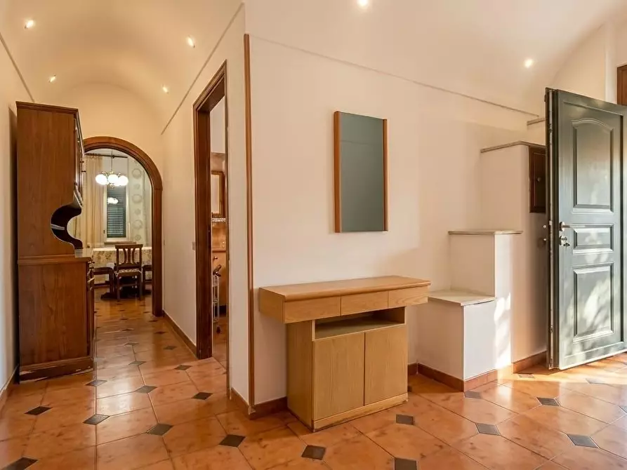 Immagine 4 di Casa quadrifamiliare in vendita  a Sarzana