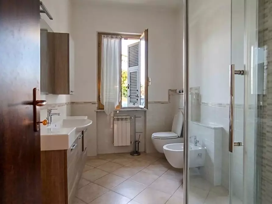 Immagine 28 di Casa quadrifamiliare in vendita  a Sarzana