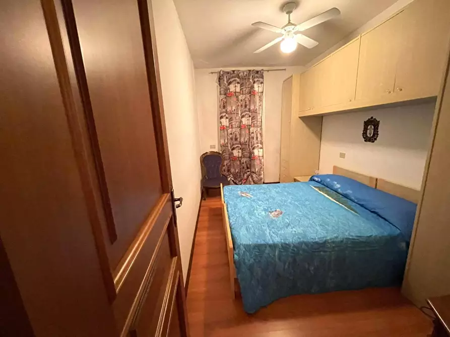 Immagine 26 di Appartamento in vendita  a Massa