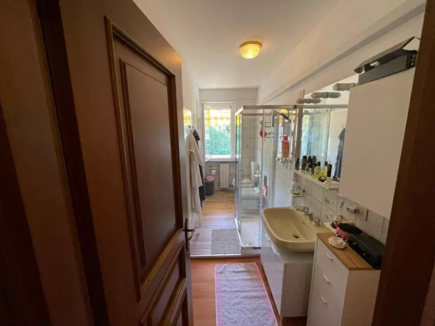 Immagine 37 di Appartamento in vendita  a Massa