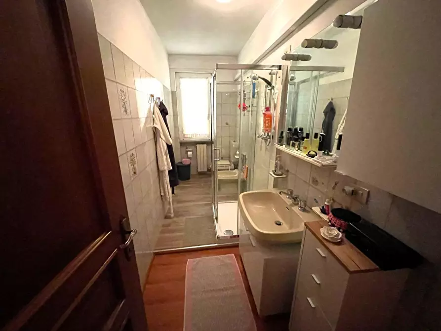 Immagine 21 di Appartamento in vendita  a Massa