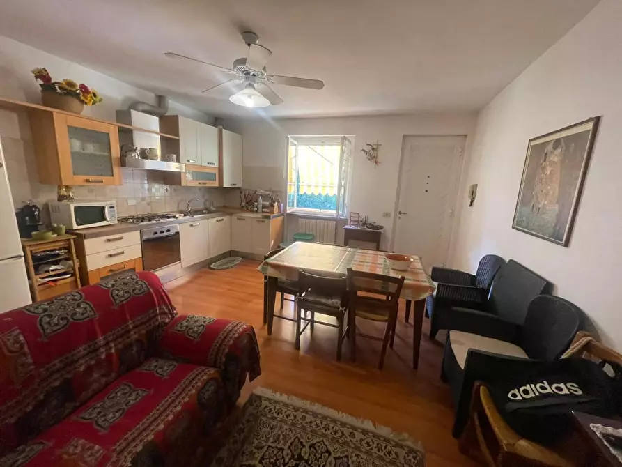 Immagine 9 di Appartamento in vendita  a Massa