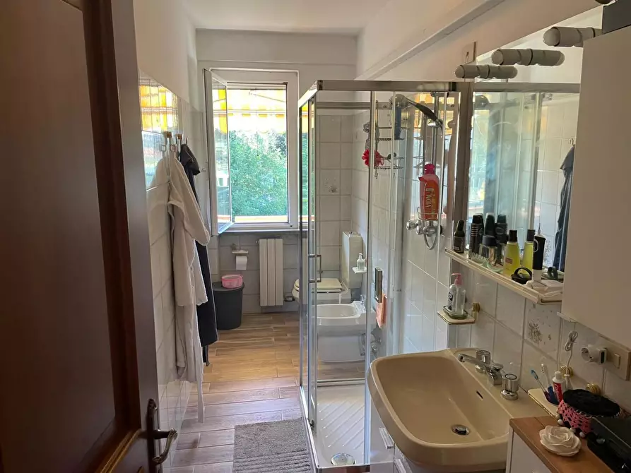 Immagine 36 di Appartamento in vendita  a Massa