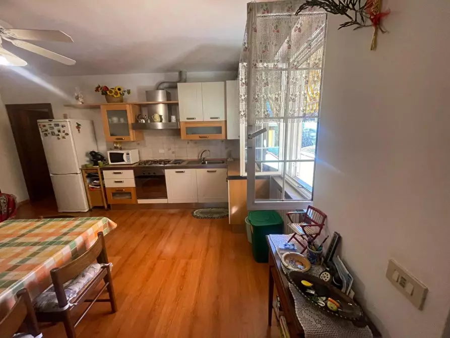 Immagine 16 di Appartamento in vendita  a Massa