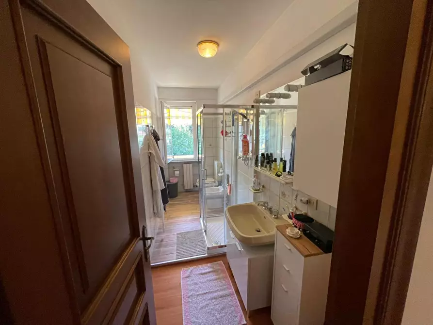 Immagine 35 di Appartamento in vendita  a Massa