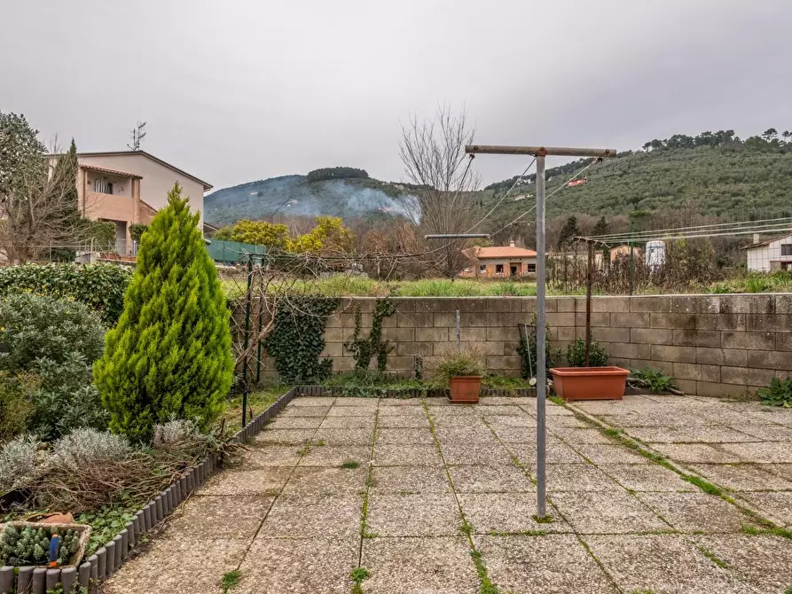 Immagine 16 di Appartamento in vendita  a Buti