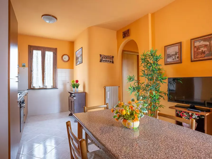 Immagine 2 di Appartamento in vendita  a Buti